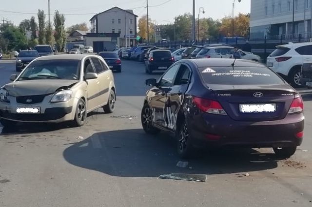 В ДТП на улице Орской в Оренбурге пострадали двое