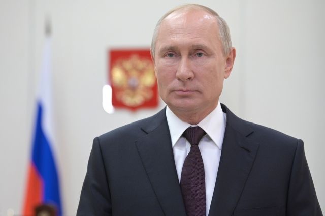Путин поздравил президента Абхазии с Днем Победы и Независимости республики