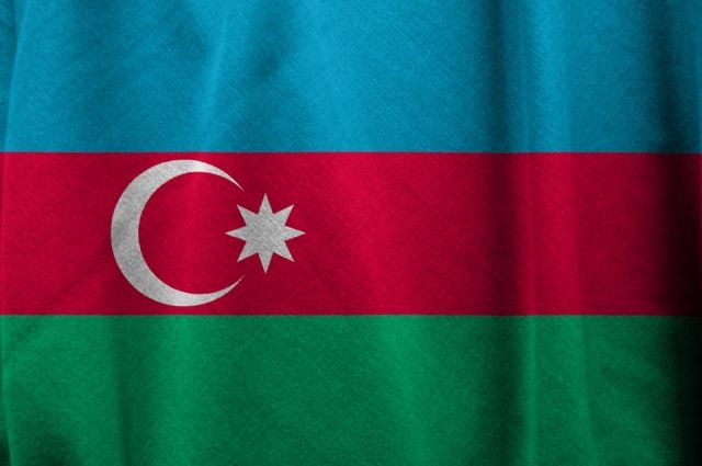 Баку сообщил о 16 мирных гражданах, погибших при обстрелах Армении