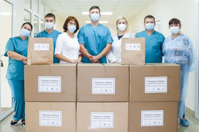 Южнокорейское консульство передало обеды приморским врачам