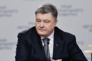 Порошенко с двусторонним воспалением легких госпитализировали в больницу