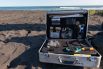 Комплект эксперта-криминалиста на месте предполагаемого происшествия на Халактырском пляже на Камчатке. 3 октября 2020 г. 