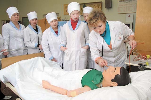 В больницах Оренбурга работают 140 студентов.