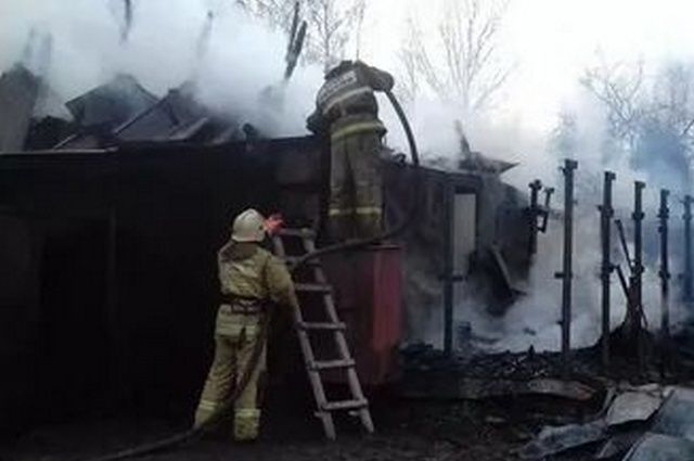 В селе Новоселки Брянского района утром сгорела баня
