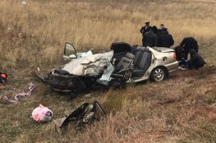 В Оренбургской области в ДТП с большегрузом погибли три человека.