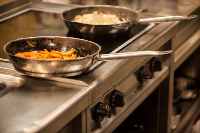 В Майкопе контролируют качество питания в школьных столовых