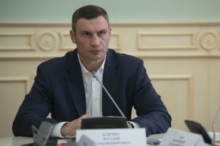 Кличко: в этом году столичные дворы и проезды отремонтировали на 620 млн