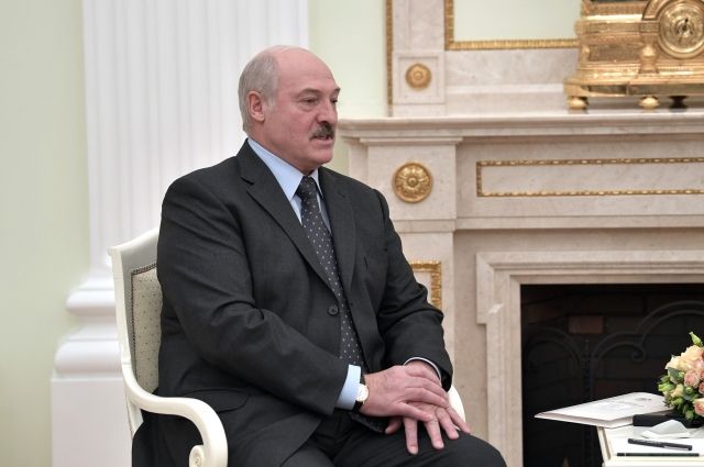 Лукашенко заявил, что помог Тихановской уехать в Литву