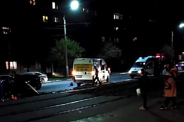 В Туле в ДТП на улице Металлургов пострадала девушка