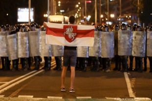 Милиция будет применять огнестрел против протестующих, - МИД Беларуси