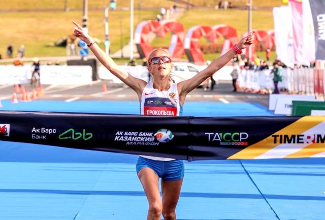 Представительница Чувашии Алина Прокопьева выиграла Казанский марафон
