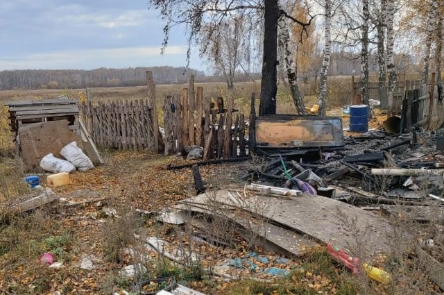 Трое сгоревших в хибаре под Новосибирском оказались детьми
