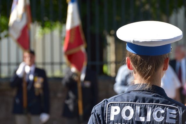СМИ: еще 4 человека взяты под стражу по делу об убийстве учителя во Франции
