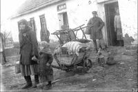 Жителей станицы Полтавской выселяли на Урал, а их хаты занимали семьи красноармейцев.
