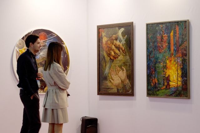 Картину, посвященную ОЭМК им. А.А. Угарова, показали на выставке в Москве