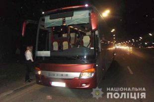 Пьяный пассажир автобуса Киев - Харьков ранил ножом двух попутчиков