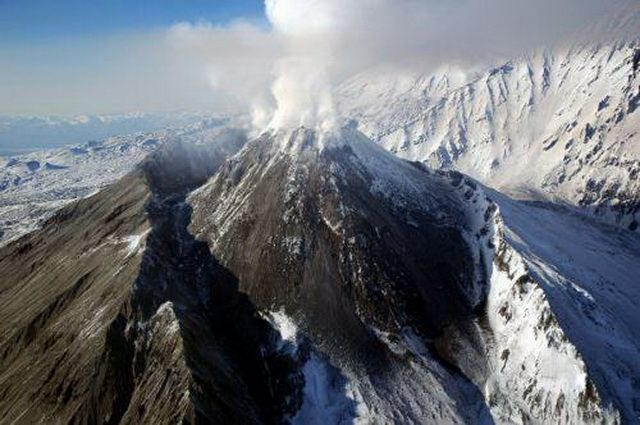 Вулкан Безымянный на Камчатке может преподнести сюрпризы
