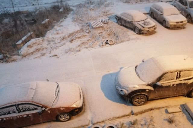Новосибирск в субботу засыпало снегом