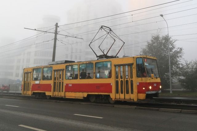 В Барнауле вновь встали трамваи из-за антимасочника