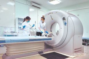 Врачи уже используют искусственный интеллект в московских поликлиниках.