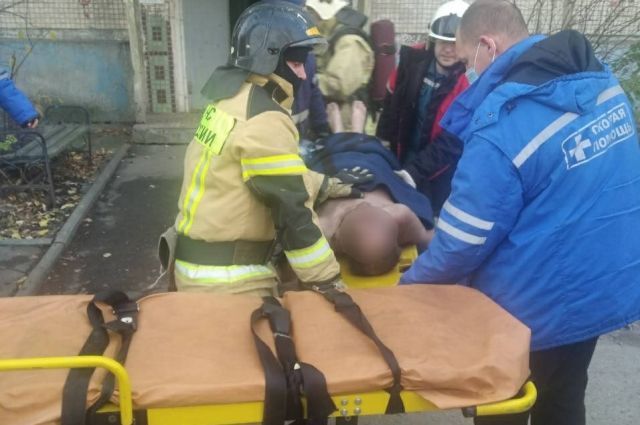 В Ульяновске из горящей квартиры спасли потерявшего сознание мужчину