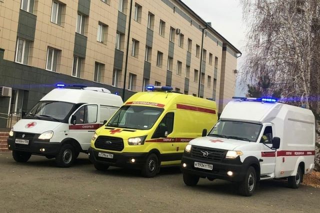 В районные и городские больницы Оренбургской области поступили 22 новых машины скорой помощи.