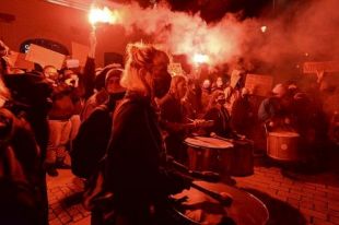Протесты в Польше: Европарламент обеспокоен происходящим в стране