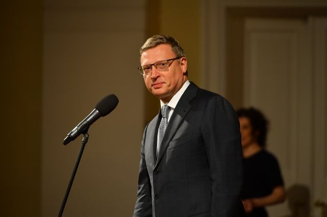 Омский губернатор Бурков вылечился от коронавируса