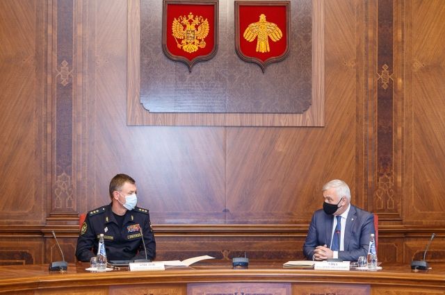Владимир Уйба провёл рабочую встречу с директором Федеральной службы судебных приставов Дмитрием Аристовым.