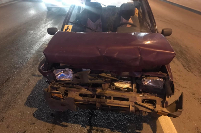 В Самаре управлявший «Окой» дедушка врезался на светофоре в Toyota RAV4