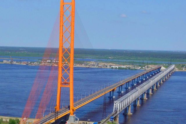 Югорский мост - один из самых длинных мостов в Сибири