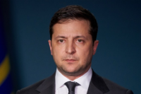 Зеленский предлагает полностью уволить состав КСУ