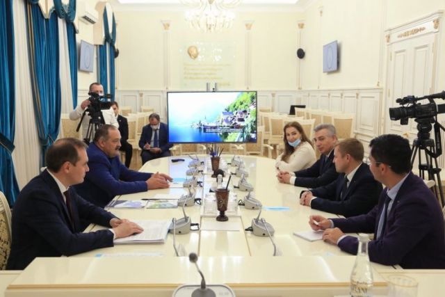 Врио главы Дагестана провел встречу с президентом «Опоры России»