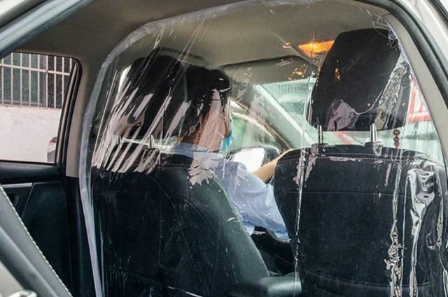 На Урале таксопаркам, не установившим защитные экраны, грозит большой штраф