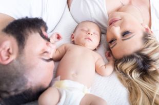 В Тюменской области запретили партнерские роды из-за коронавируса