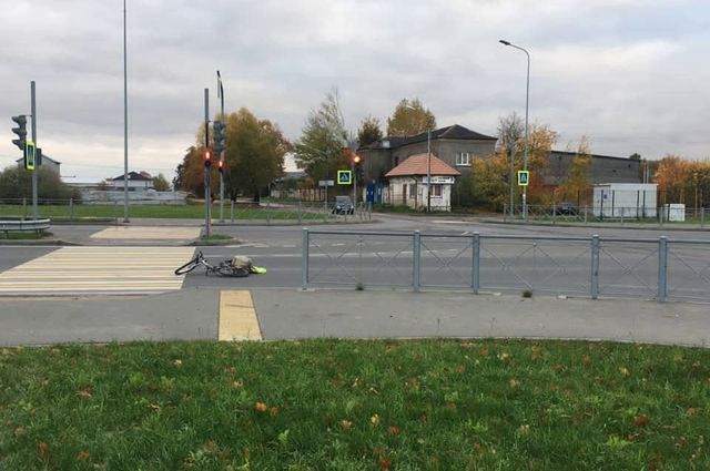 На Ялтинской на пешеходном переходе машина сбила велосипедиста
