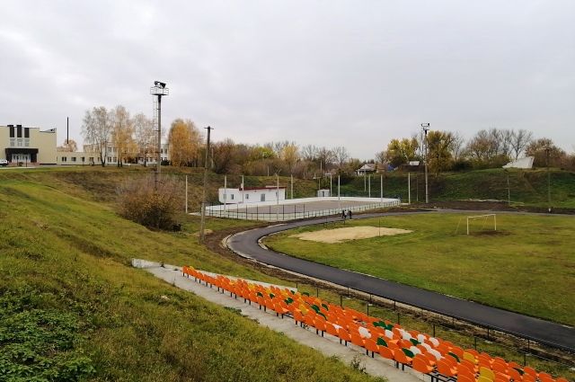 В Кромском районе Орловской области реконструировали стадион