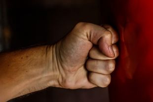 Администрация Бердска прокомментировала избиение журналиста своим сотрудником.
