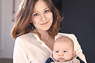 Яна Гладких с сыном Стёпой.