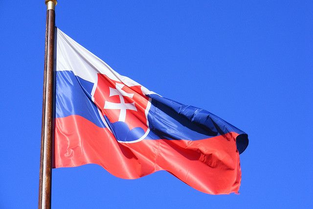 В Словакии запретили публикацию коммунистических символов на памятниках
