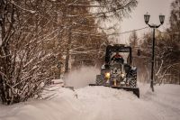 ​После обильного снегопада в Новосибирске с улиц города за минувшие сутки вывезли 208 кубометров снега, что равняется практически 17 тысячам ведер. 
