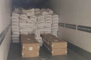 В Черниговской области задержали грузовик с контрабандными сигаретами.