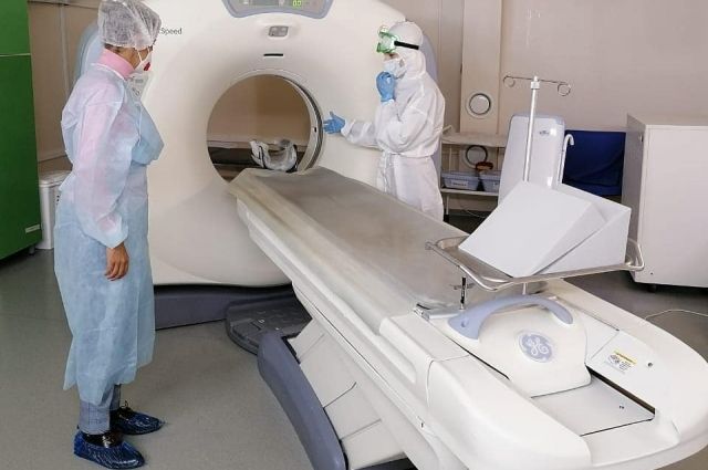 В 12 больницах Саратовской области круглосуточно работают аппараты КТ