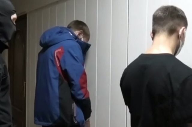 Дилеры, перевозившие наркотики под видом спортпитания, задержаны в Иркутске
