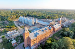 Свыше 100 тысяч тонн с.-х. продукции – годовой оборот предприятия.