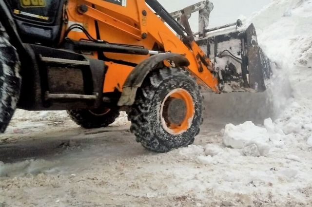 За ночь на улицах Екатеринбурга убрали 650 тонн снега