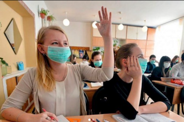 В Свердловской области школьники 11 классов вернутся на очное обучение