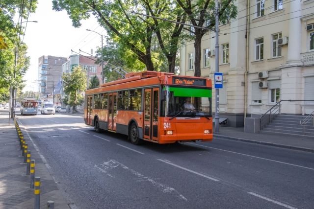 В Краснодаре шесть троллейбусов временно поменяют свои маршруты