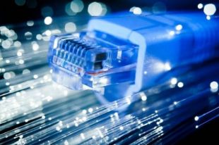 В 2021 году к фиксированному интернету подключать 10 тыс. школ и больниц