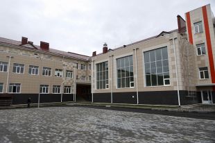 Такой школе позавидуют городские ребята.